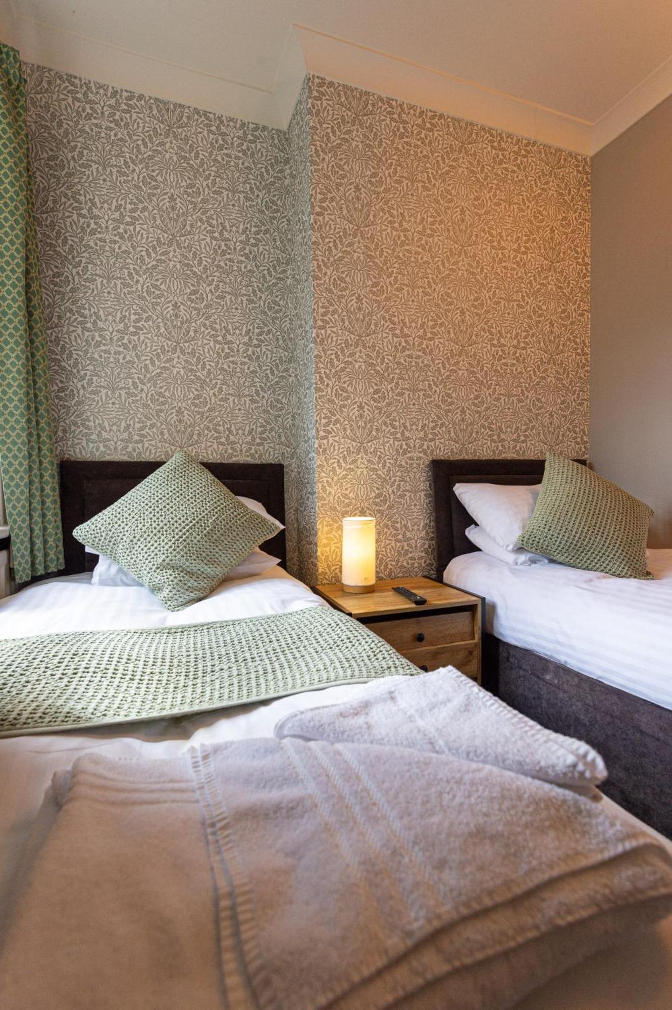 Fox Hotel